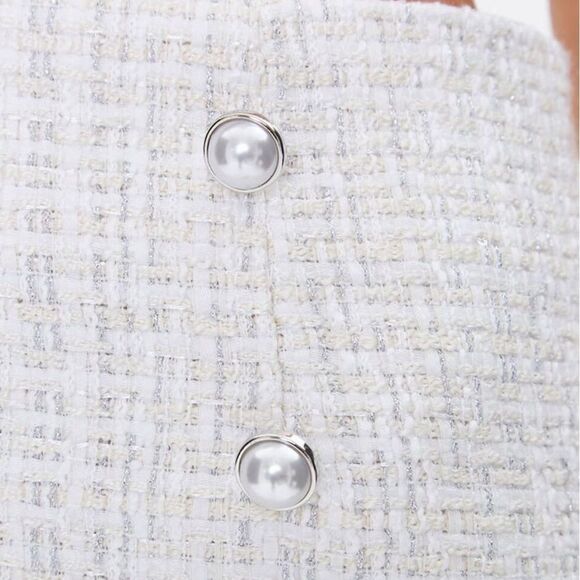 Size Small Tweed Faux Pearl Mini Skirt - Picture 3 of 5